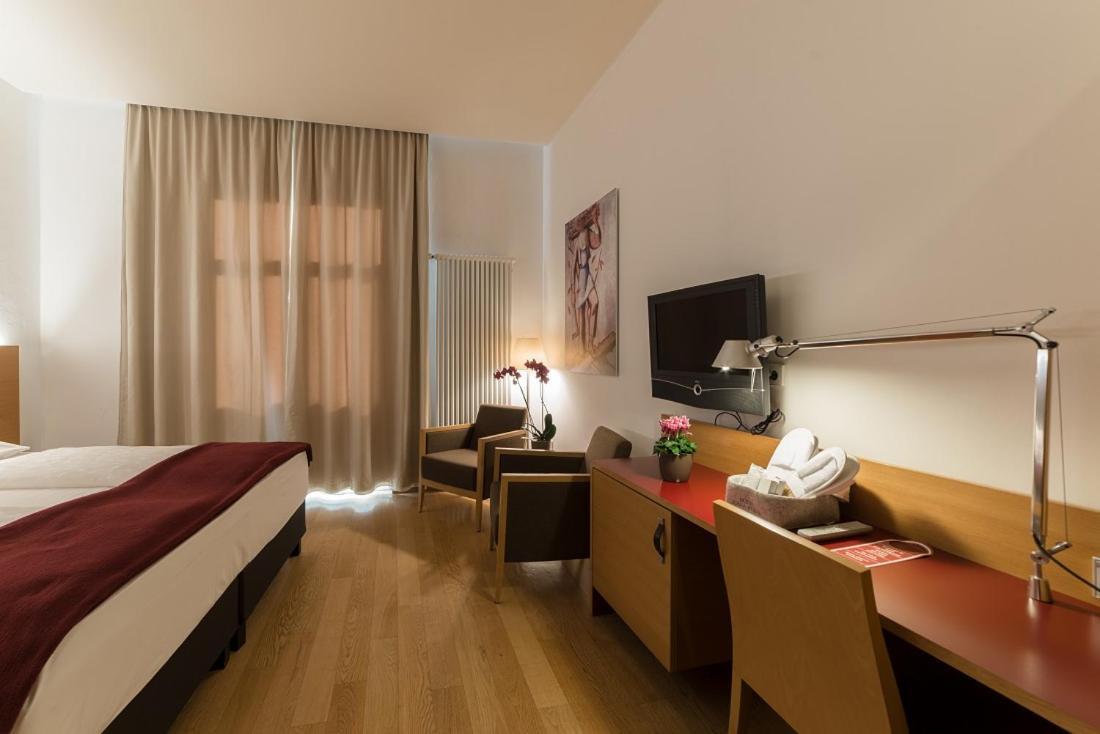 Hotel Stiegl Scala Больцано Номер фото