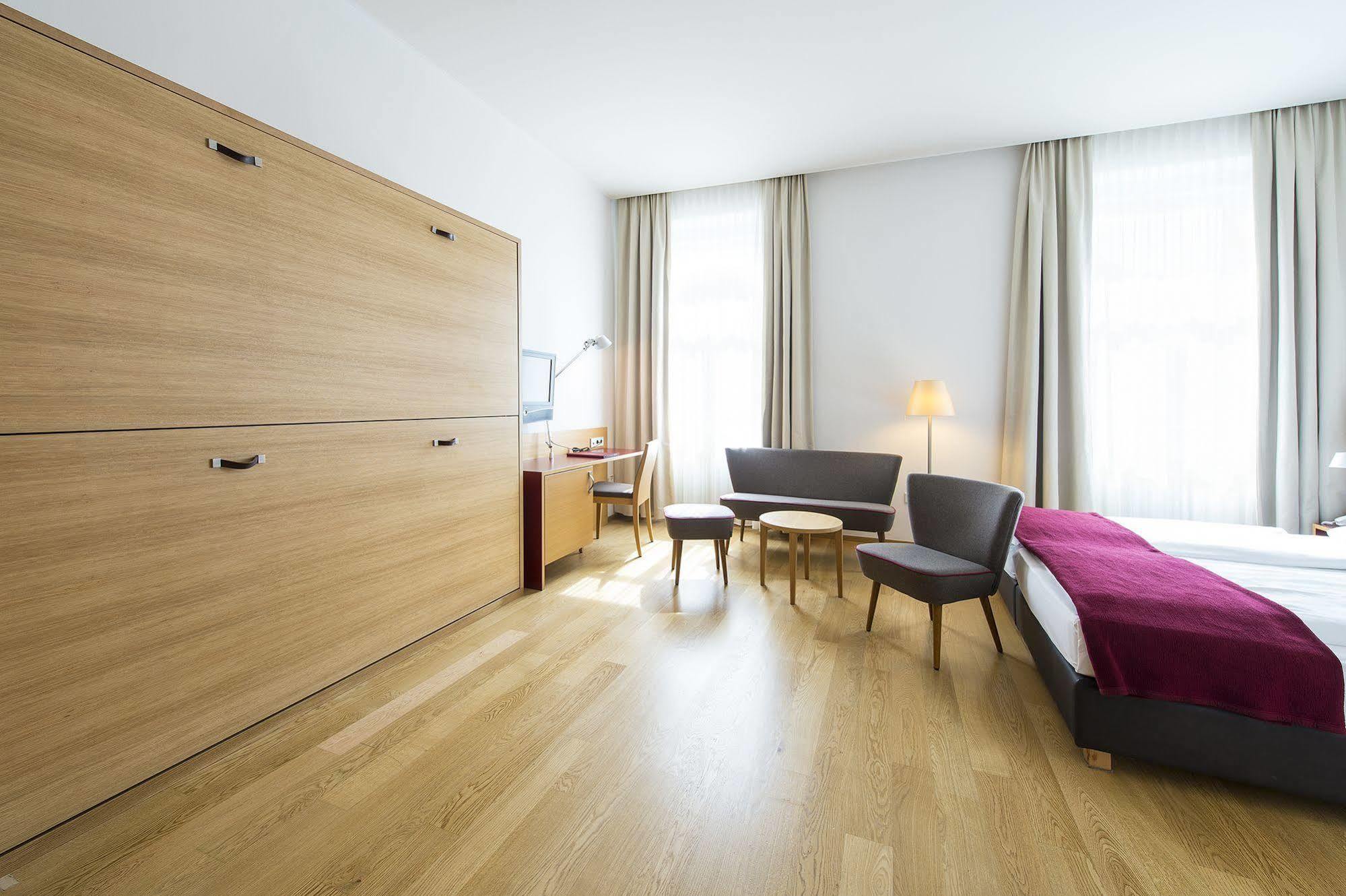 Hotel Stiegl Scala Больцано Екстер'єр фото
